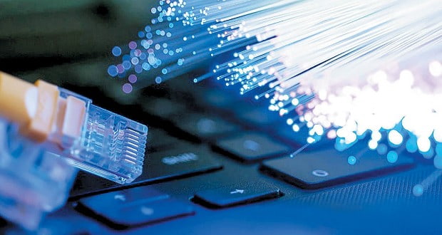 وزیر ارتباطات: توسعه فیبر نوری در سال جدید با سرعت بیشتری دنبال می‌شود