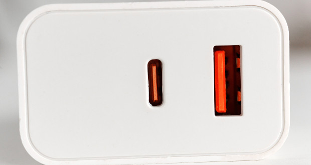 رنگ قرمز درگاه USB به چه معناست؟