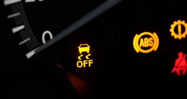 سیستم ESP یا کنترل پایداری الکترونیکی در خودرو چگونه عمل میکند؟ سیستم ESP یا کنترل پایداری الکترونیکی در خودرو چگونه عمل میکند؟