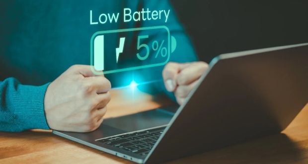 قاتل شماره یک باتری لپ تاپ، اشتباهی است که ۹۰٪ ما هر روز آن را تکرار میکنیم قاتل شماره یک باتری لپ تاپ، اشتباهی است که ۹۰٪ ما هر روز آن را تکرار میکنیم