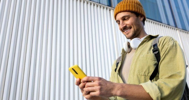 دیگر گوشی جدید نخرید؛ با این ۷ ترفند ساده، عمر موبایل‌تان را دو برابر کنید!