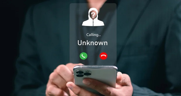 وقتی یک پیامک اسپم را روی گوشی ریپورت میکنیم، دقیقا چه اتفاقی برای فرستنده میافتد؟ وقتی یک پیامک اسپم را روی گوشی ریپورت میکنیم، دقیقا چه اتفاقی برای فرستنده میافتد؟