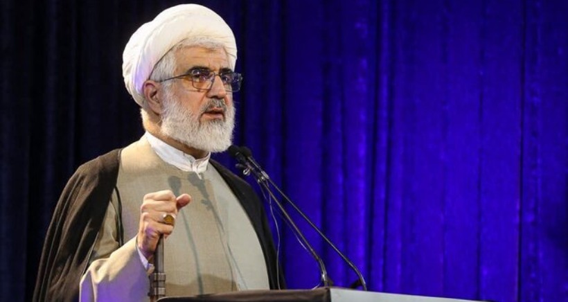 امام جمعه قزوین: فضای مجازی برای نوجوانان ممنوع شود امام جمعه قزوین: فضای مجازی برای نوجوانان ممنوع شود