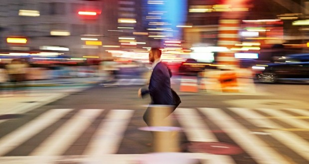 ۵ دلیل تار شدن عکسها در شب و راهحل آنها ۵ دلیل تار شدن عکسها در شب و راهحل آنها